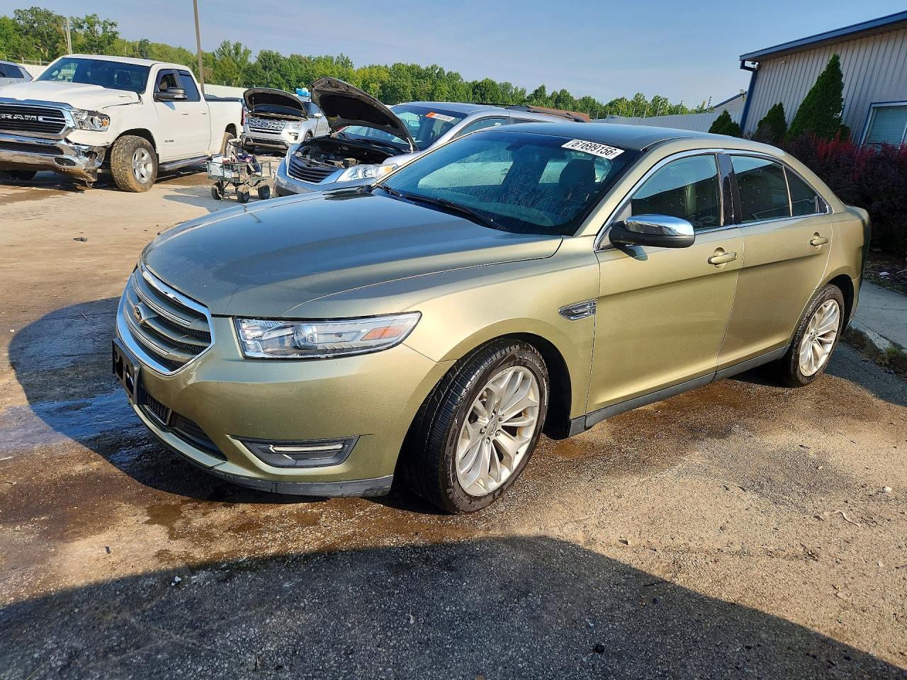 2013 FORD TAURUS 1FAHP2F82DG208780