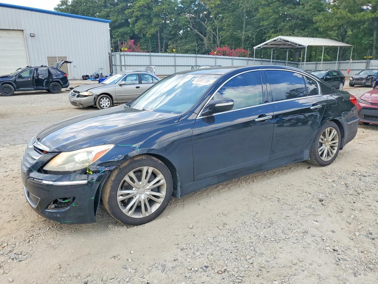 2013 HYUNDAI GENESIS KMHGC4DD8DU251367