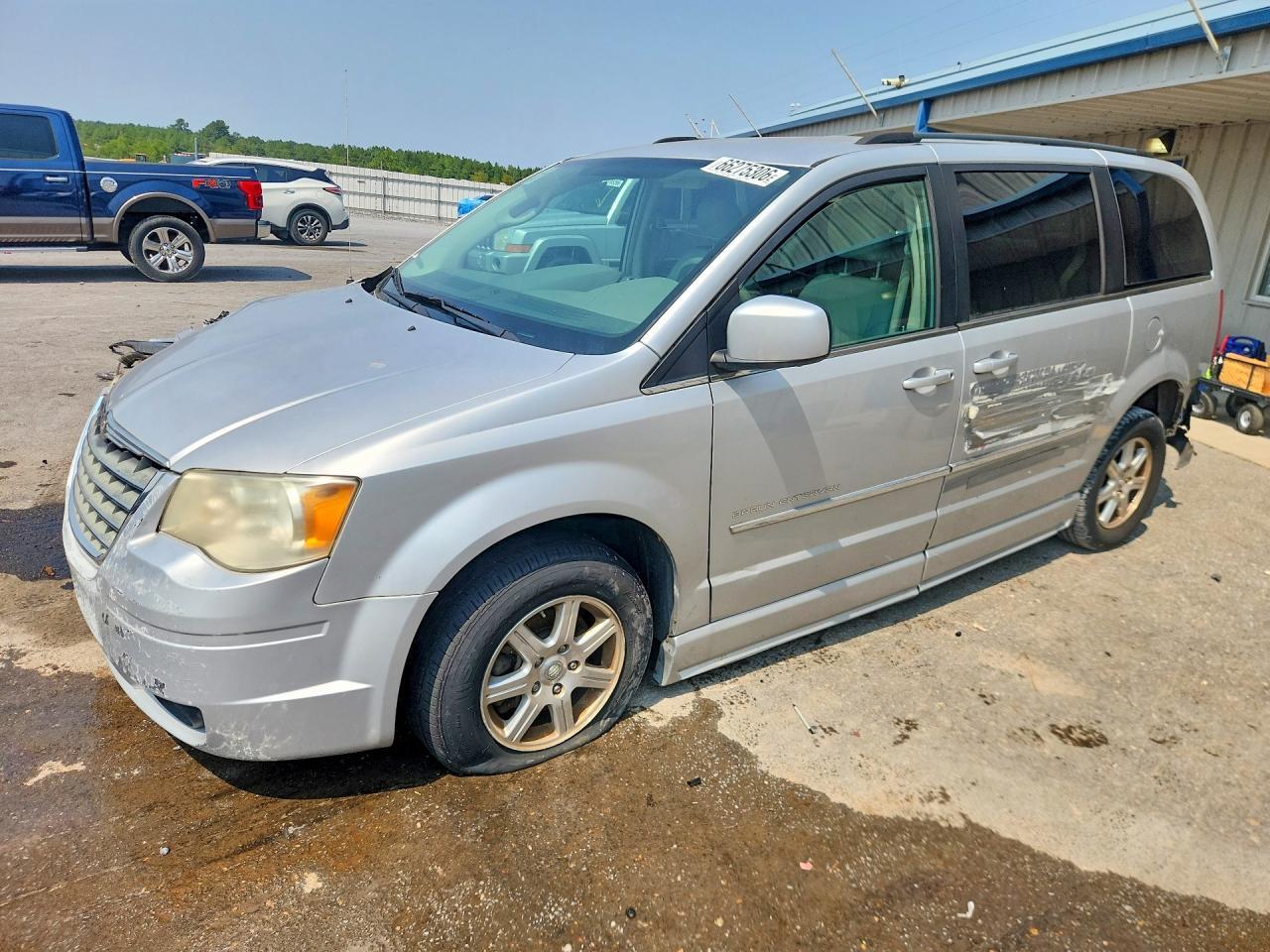 2009 CHRYSLER TOWN & COUNTRY 2A8HR54149R508556