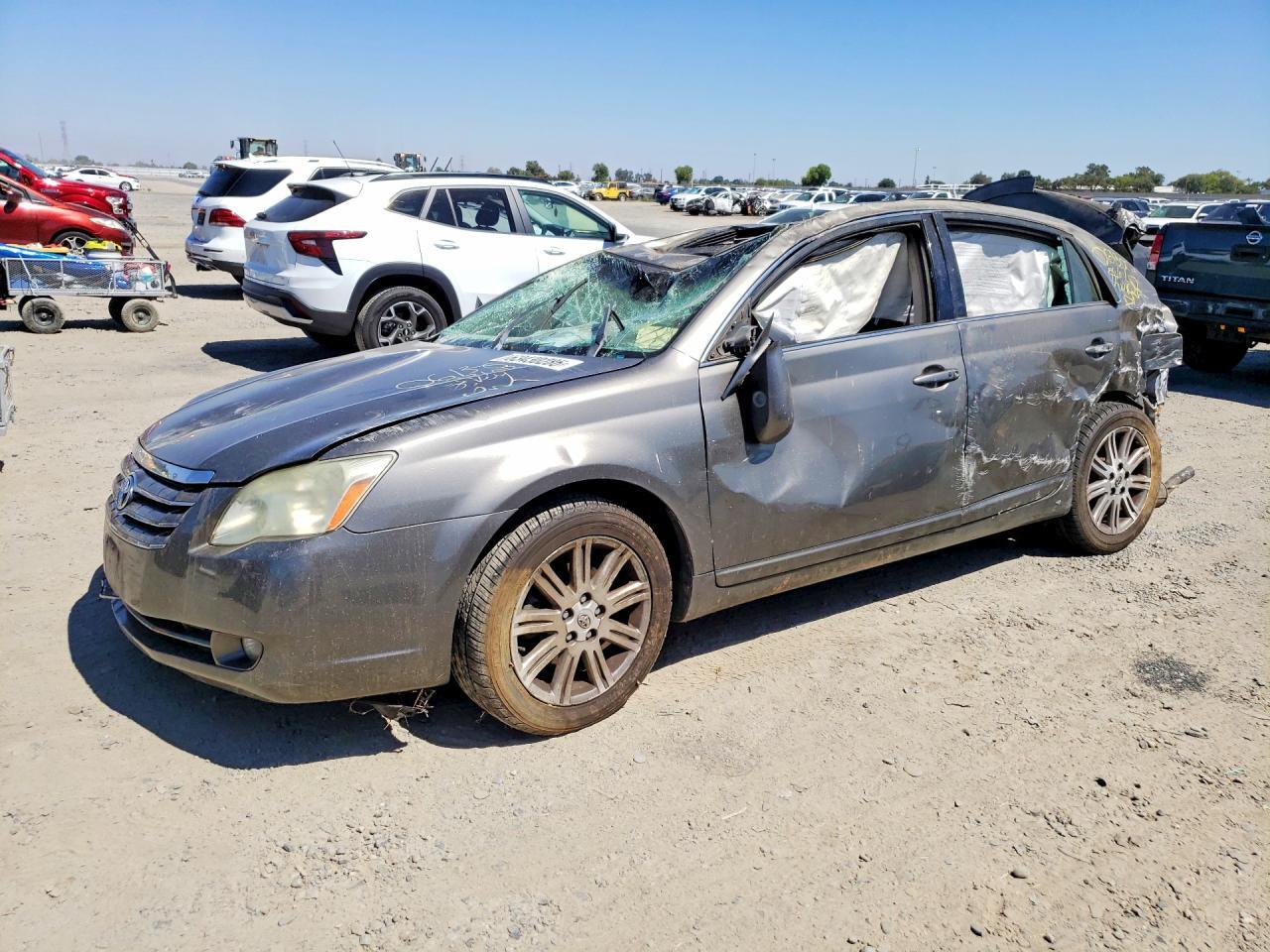 2005 TOYOTA AVALON 4T1BK36B05U051815