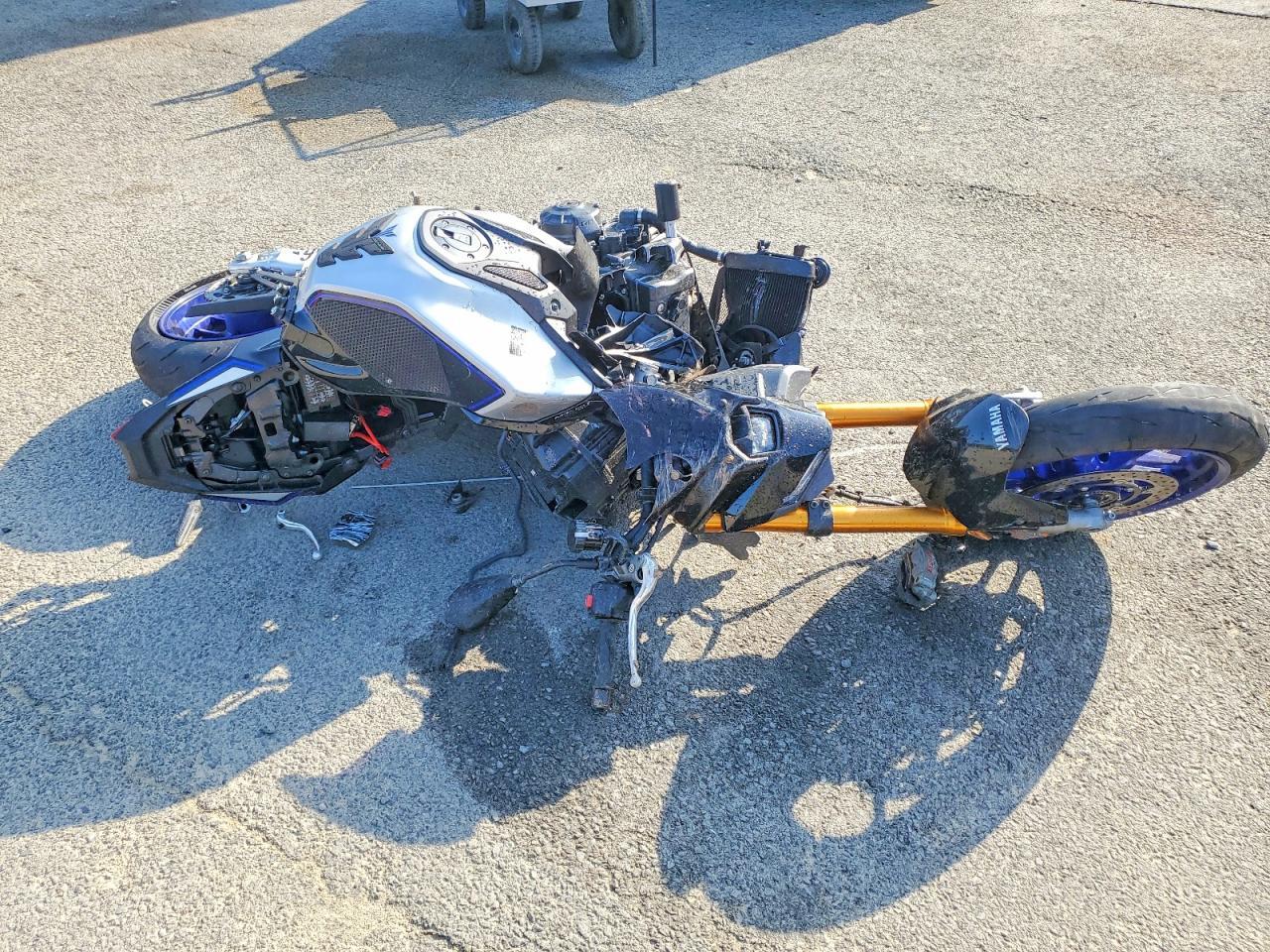 2025 YAMAHA MT09 JYARN95E0SA001613