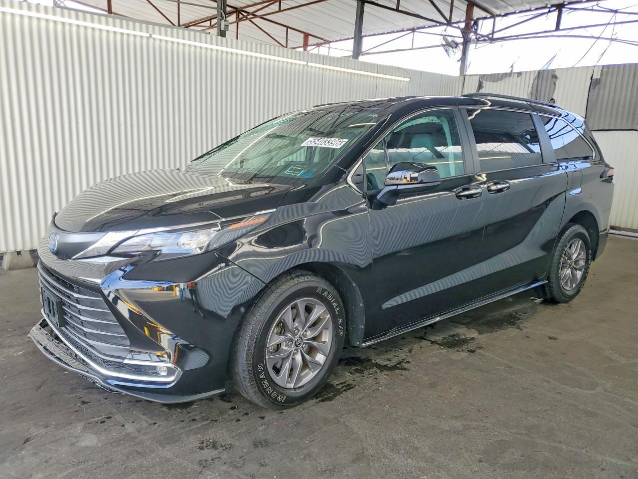 2024 TOYOTA SIENNA 5TDYRKEC1RS189825
