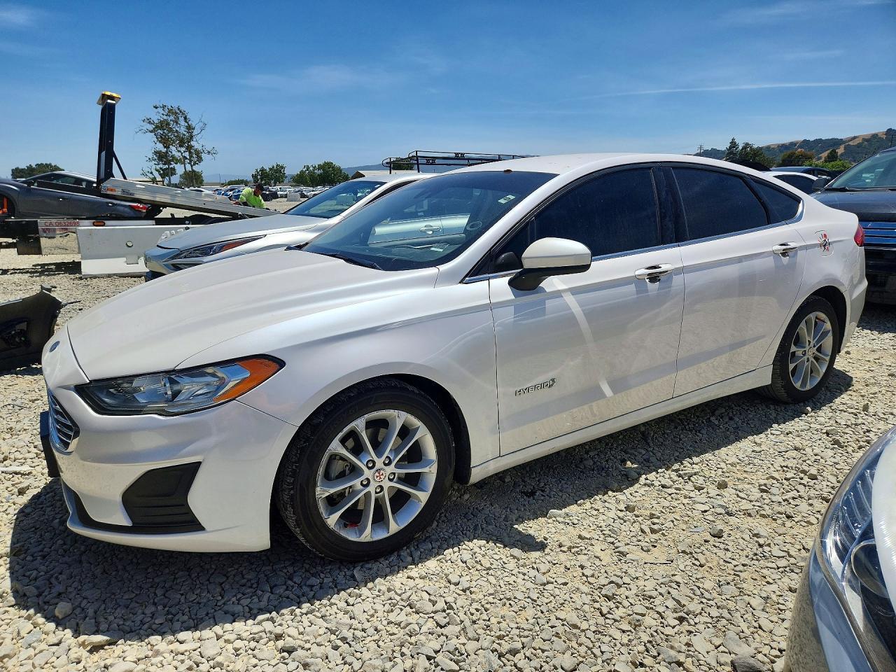 2019 FORD FUSION 3FA6P0LU1KR136022