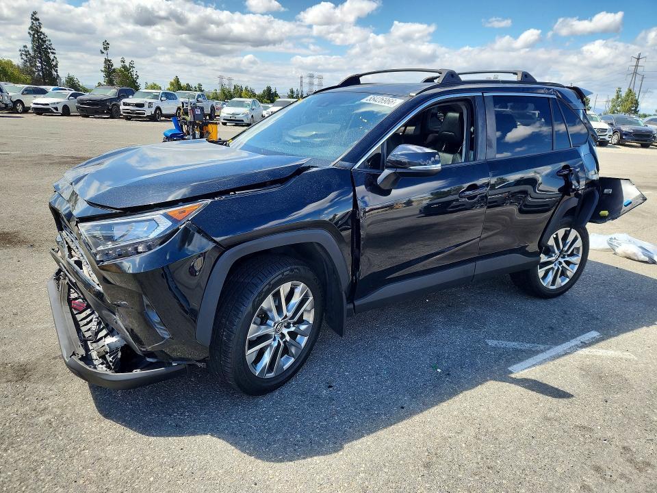 2019 TOYOTA RAV4 2T3C1RFV1KW011332