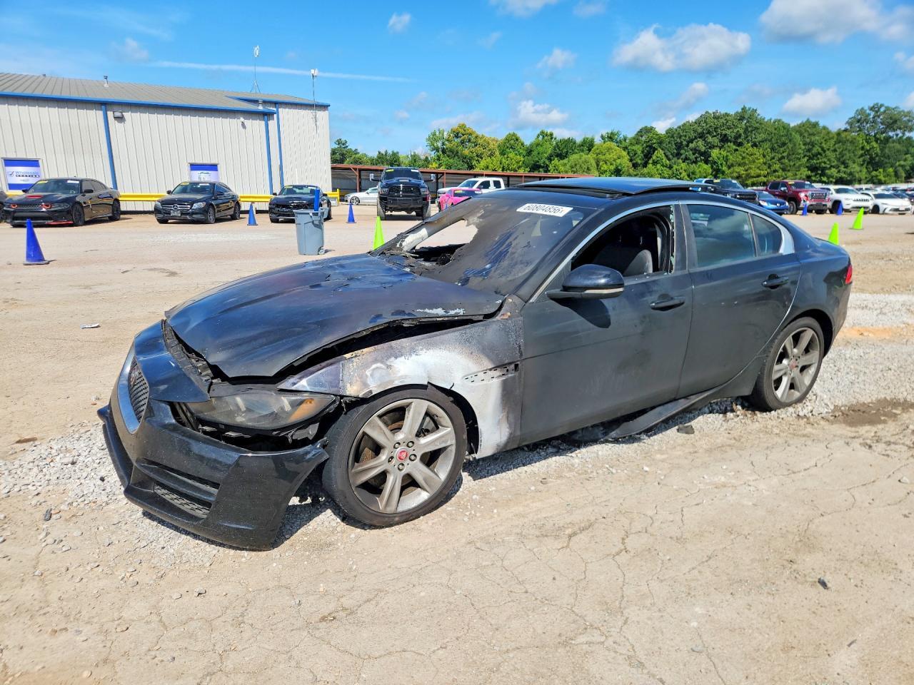 2018 JAGUAR XE SAJAD4GX7JCP38429