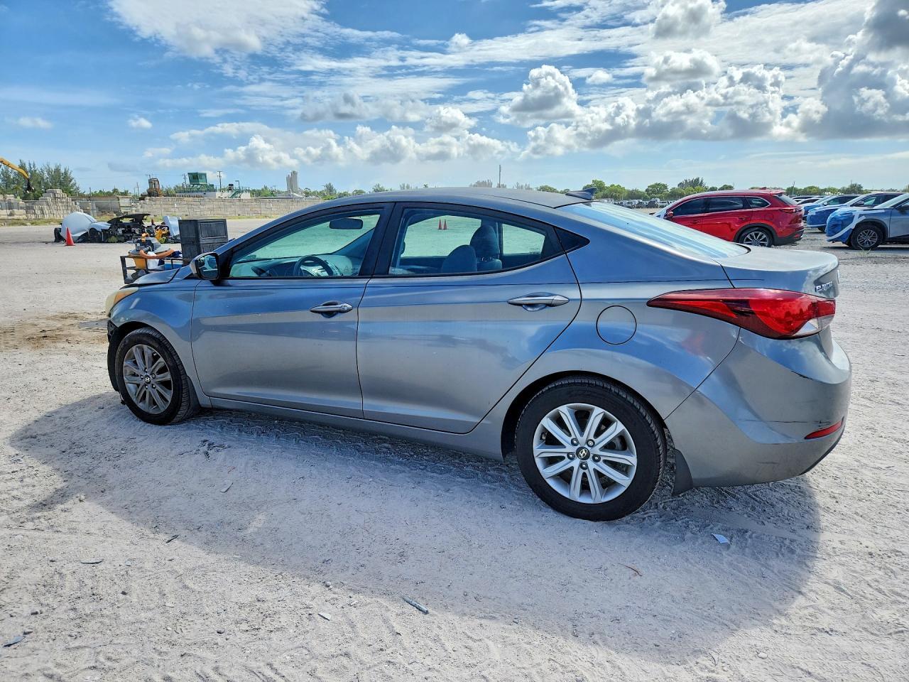 KMHDH4AE7GU623576 2016 HYUNDAI ELANTRA photo no. 2