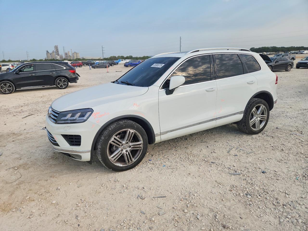 2016 VOLKSWAGEN TOUAREG WVGEP9BP8GD001606