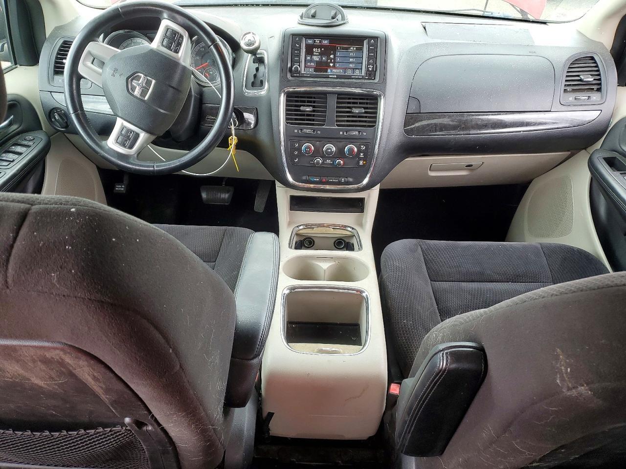 2014 DODGE GRAND CARAVAN SXT — Фото 8 из 13