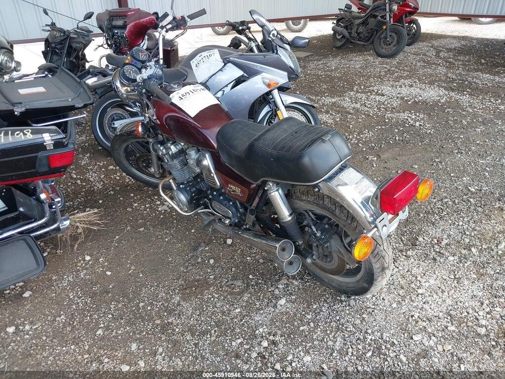 1HFSC0402CA213854 1982 HONDA CB900 photo no. 3
