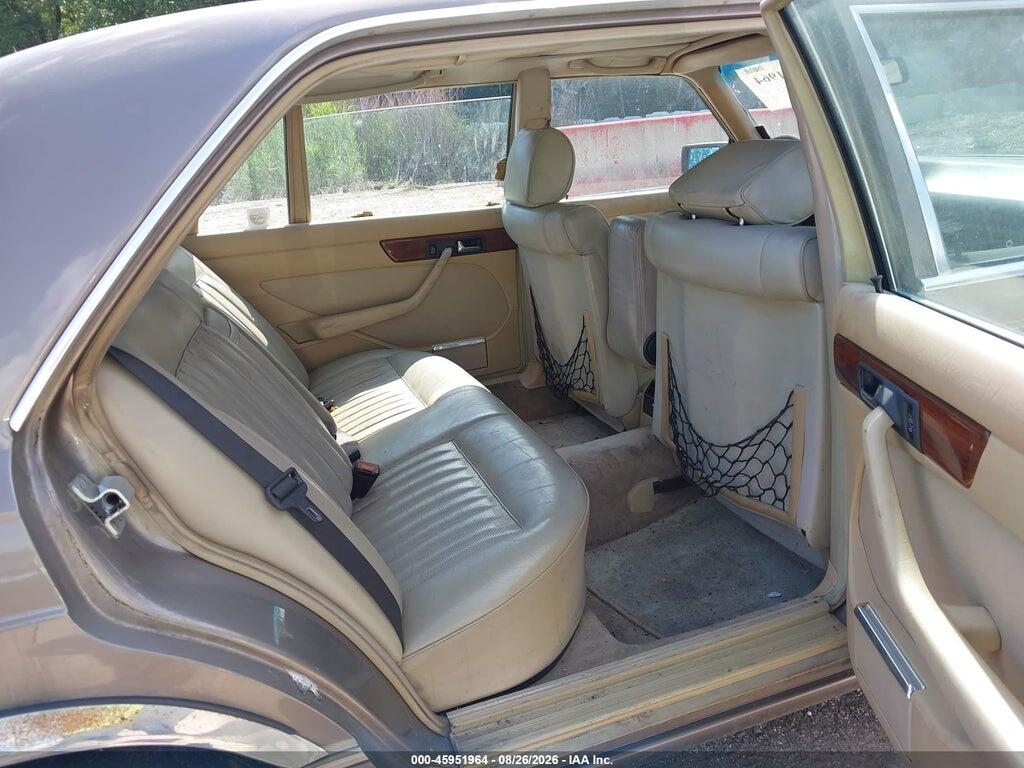 WDBCB25D2HA330984 1987 MERCEDES-BENZ 300 photo no. 8