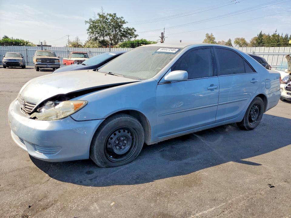 2005 TOYOTA CAMRY 4T1BE32KX5U526450
