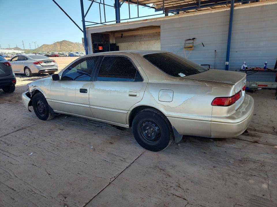 4T1BG22K6XU584899 1999 TOYOTA CAMRY photo no. 2