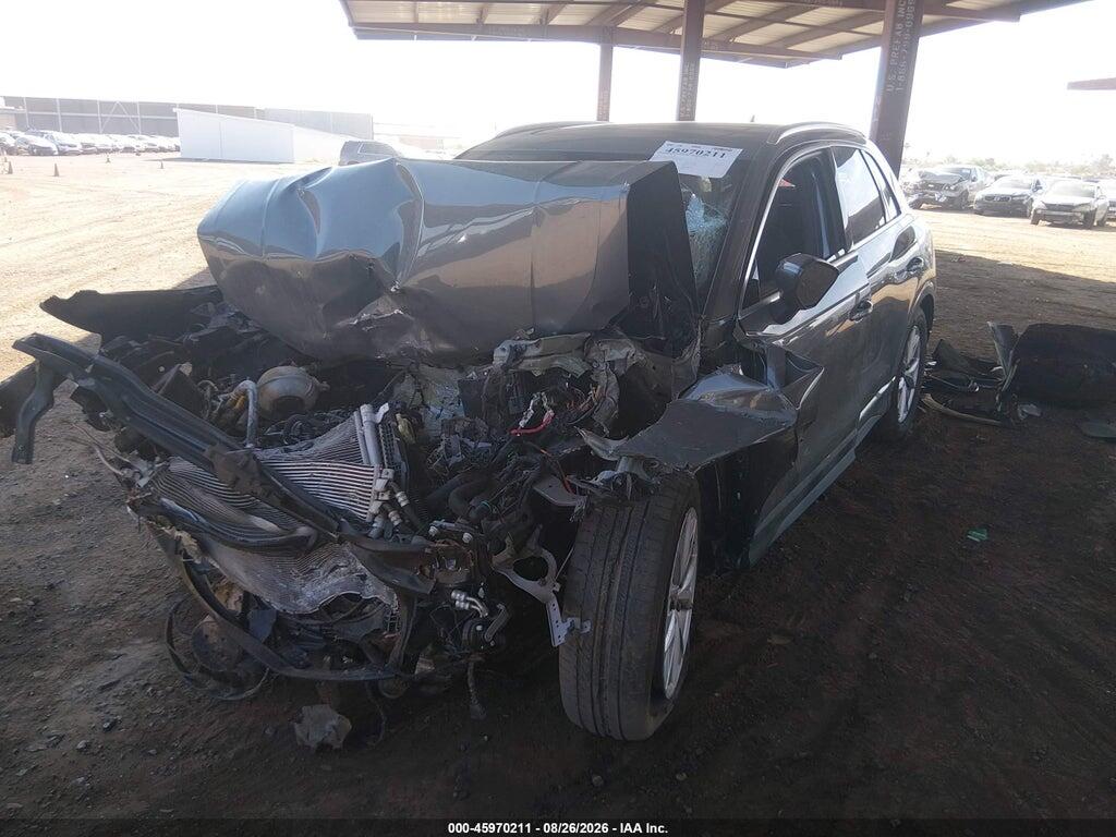 WA1DECF37R1064365 2024 AUDI Q3 photo no. 2