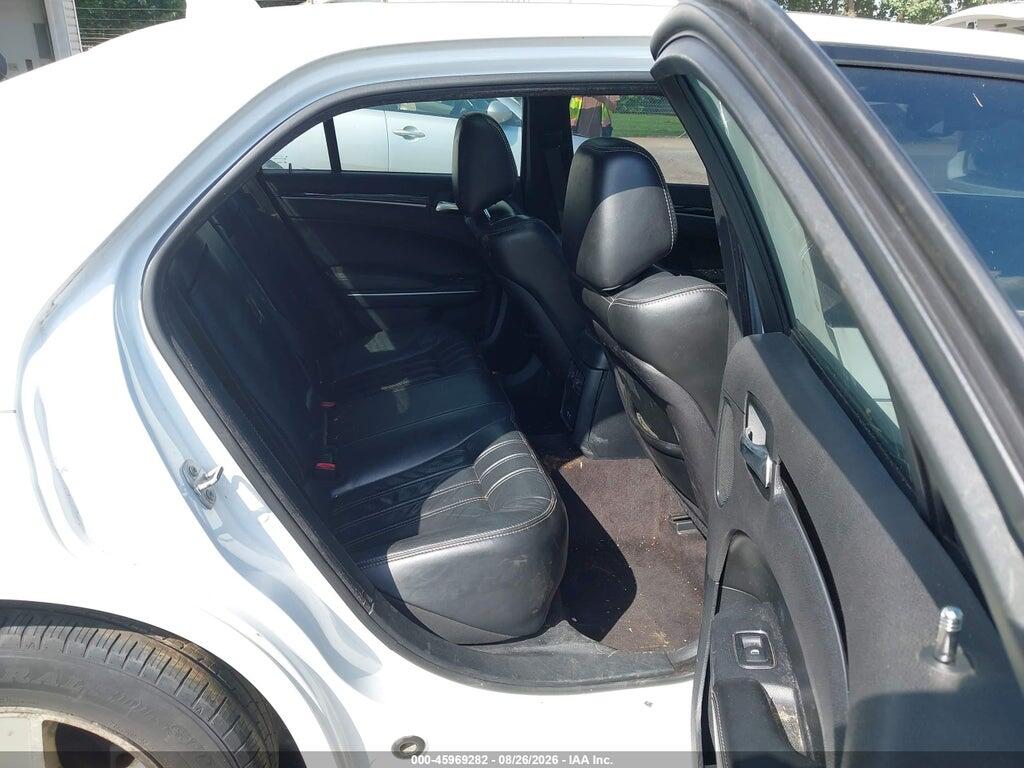 2C3CCABG4HH603419 2017 CHRYSLER 300 photo no. 8