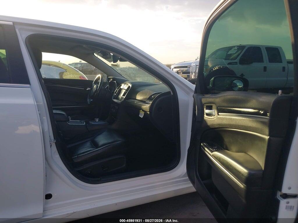 2C3CCAAG8GH229719 2016 CHRYSLER 300 photo no. 5