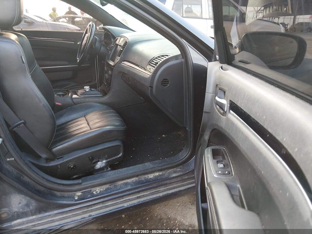 2C3CCABG4KH559560 2019 CHRYSLER 300 photo no. 5