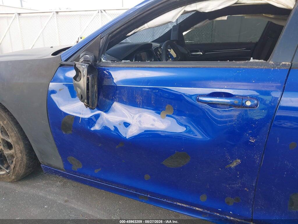 2C3CCABT1KH563160 2019 CHRYSLER 300 photo no. 12