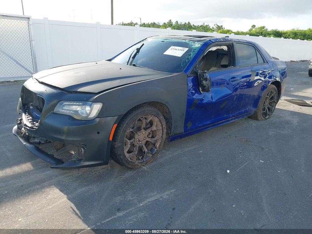 2C3CCABT1KH563160 2019 CHRYSLER 300 photo no. 2