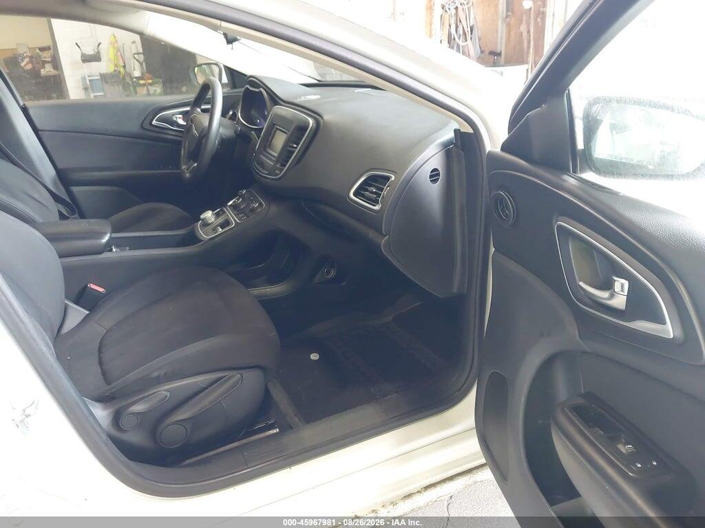 1C3CCCAB0FN580694 2015 CHRYSLER 200 photo no. 5