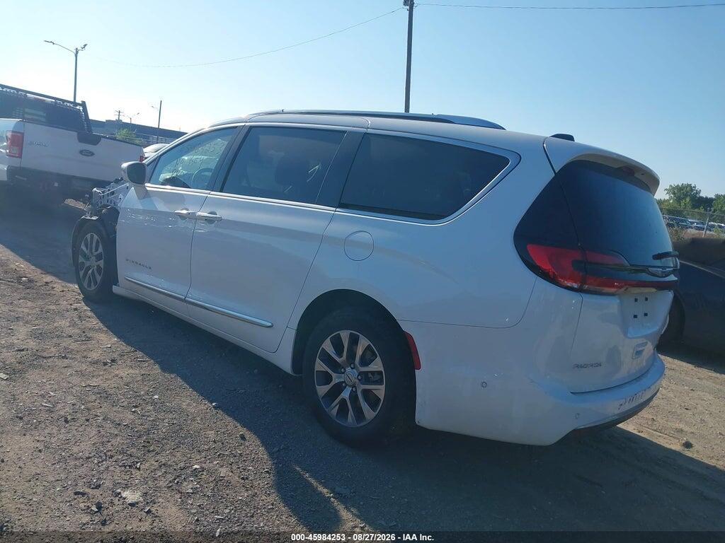 2C4RC1N79RR104810 2024 CHRYSLER PACIFICA HYBRID photo no. 3