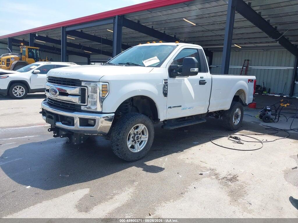 1FTRF3BT6KEF12897 2019 FORD F-350 photo no. 2