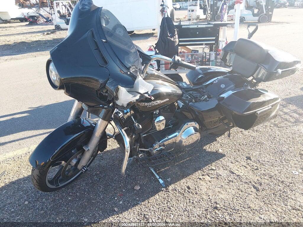 1HD1KRM18FB636196 2015 HARLEY-DAVIDSON FLHXS photo no. 2