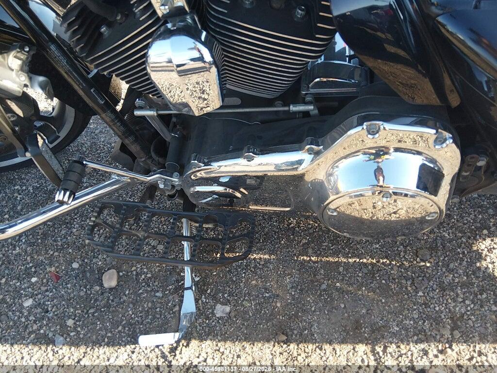 1HD1KRM18FB636196 2015 HARLEY-DAVIDSON FLHXS photo no. 9