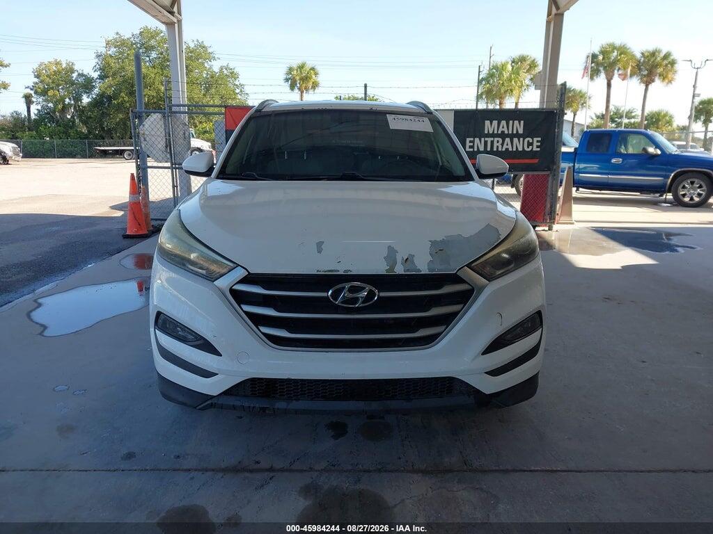 KM8J33A47HU506844 2017 HYUNDAI TUCSON photo no. 12