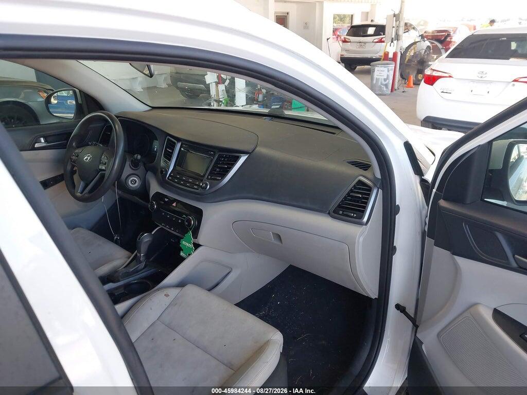 KM8J33A47HU506844 2017 HYUNDAI TUCSON photo no. 5