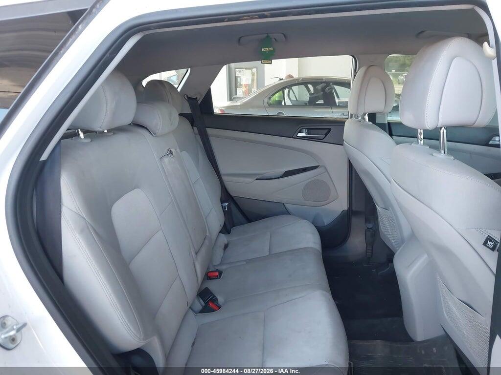KM8J33A47HU506844 2017 HYUNDAI TUCSON photo no. 8