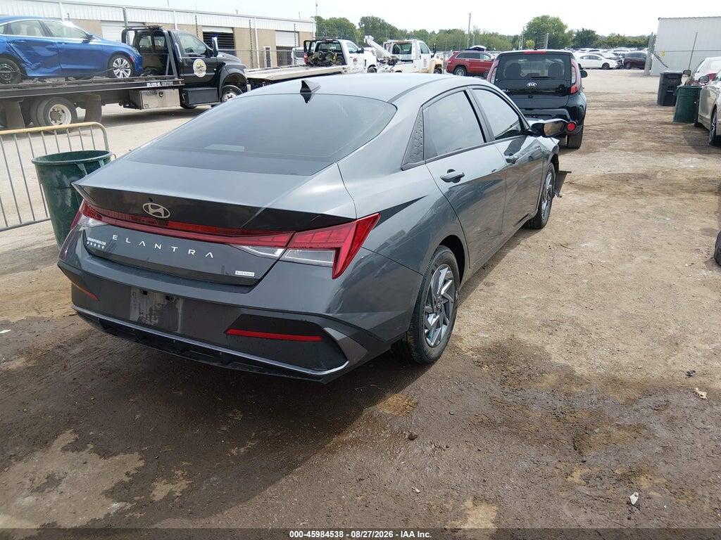 KMHLM4DJ8RU094934 2024 HYUNDAI ELANTRA HYBRID photo no. 4