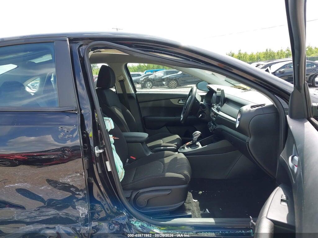 3KPF24AD7KE125231 2019 KIA FORTE photo no. 5