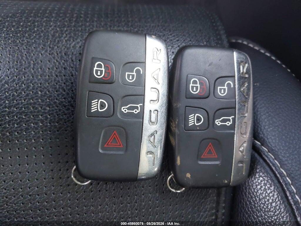 SADCM2FV3JA295837 2018 JAGUAR F-PACE photo no. 11