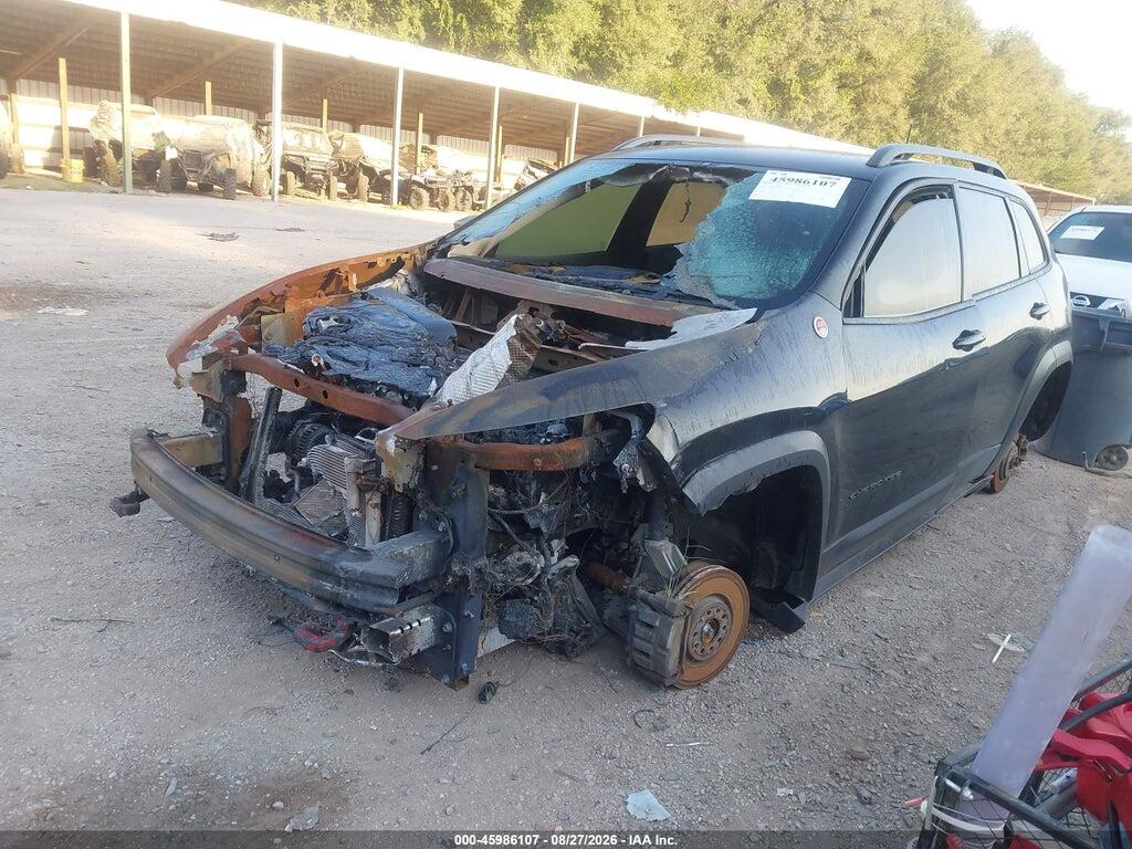 1C4PJMBB1JD609531 2018 JEEP CHEROKEE photo no. 2