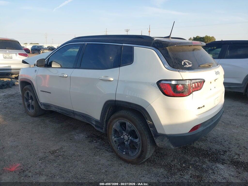 3C4NJDBB2JT238218 2018 JEEP COMPASS photo no. 3