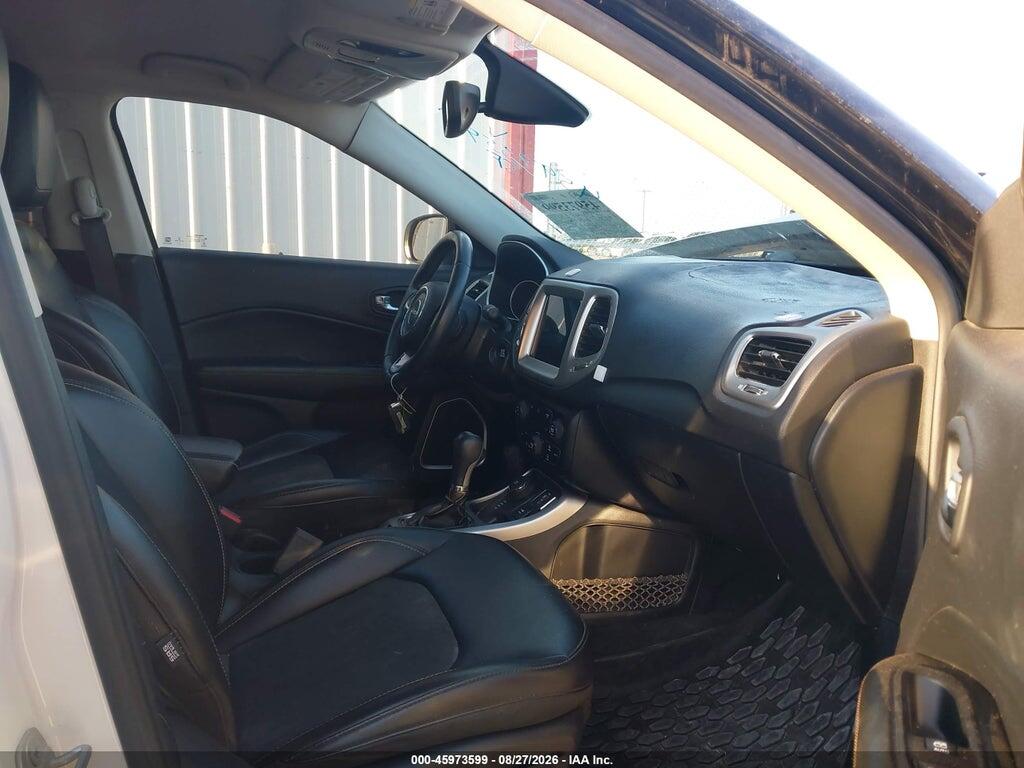 3C4NJDBB2JT238218 2018 JEEP COMPASS photo no. 5