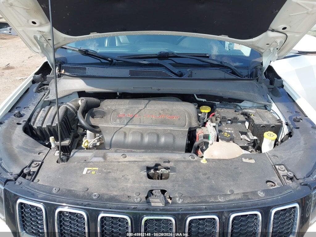3C4NJDCB0JT100515 2018 JEEP COMPASS photo no. 10