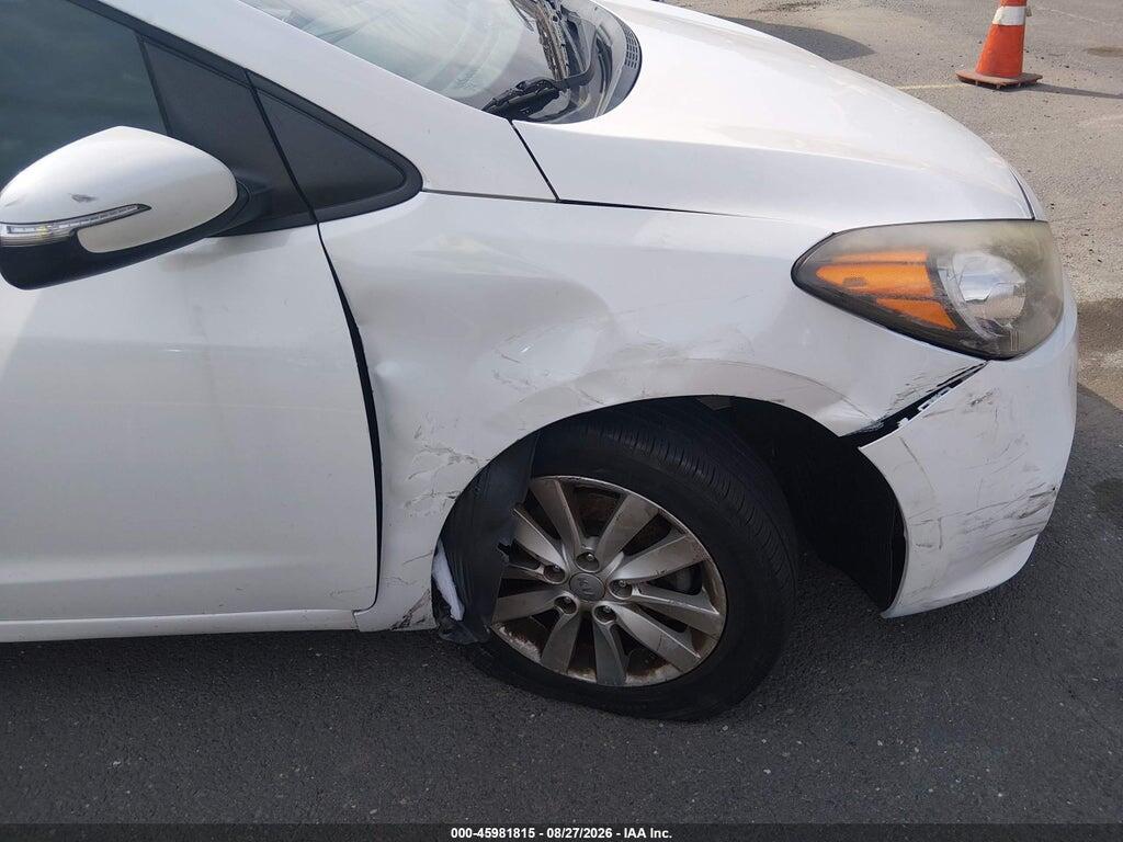 KNAFX6A87F5403124 2015 KIA FORTE KOUP photo no. 6