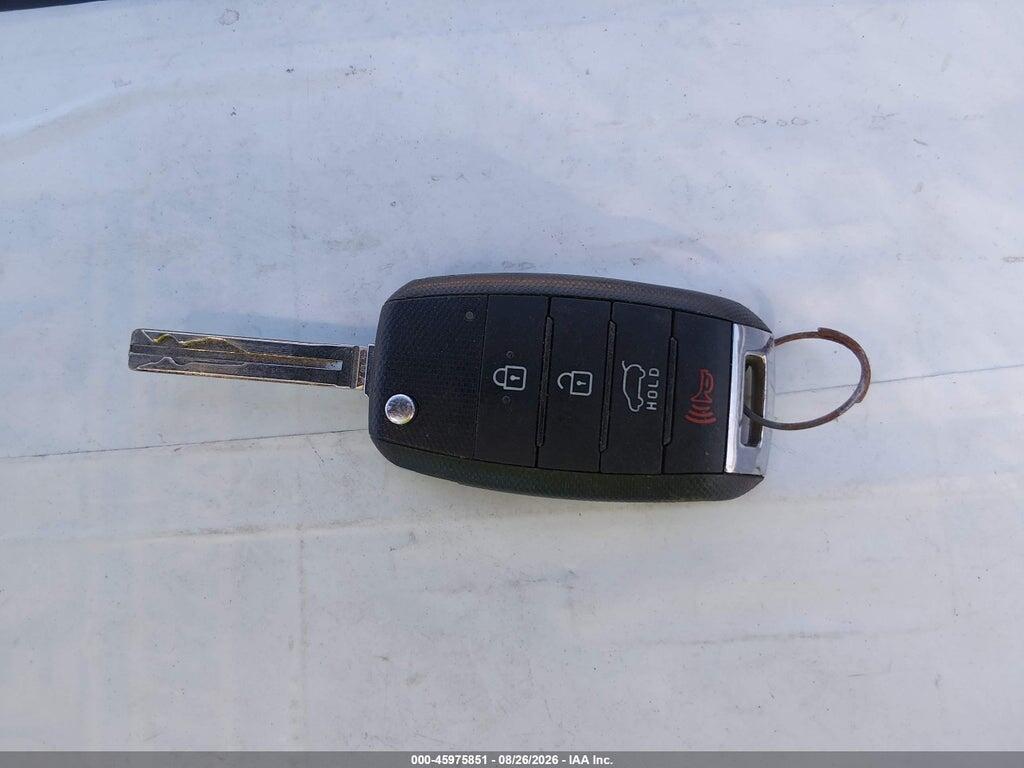 KNDJN2A20F7770541 2015 KIA SOUL photo no. 11