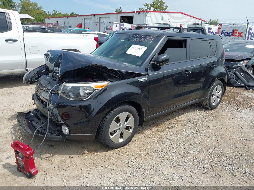 KNDJN2A24F7209372 2015 KIA SOUL photo no. 2