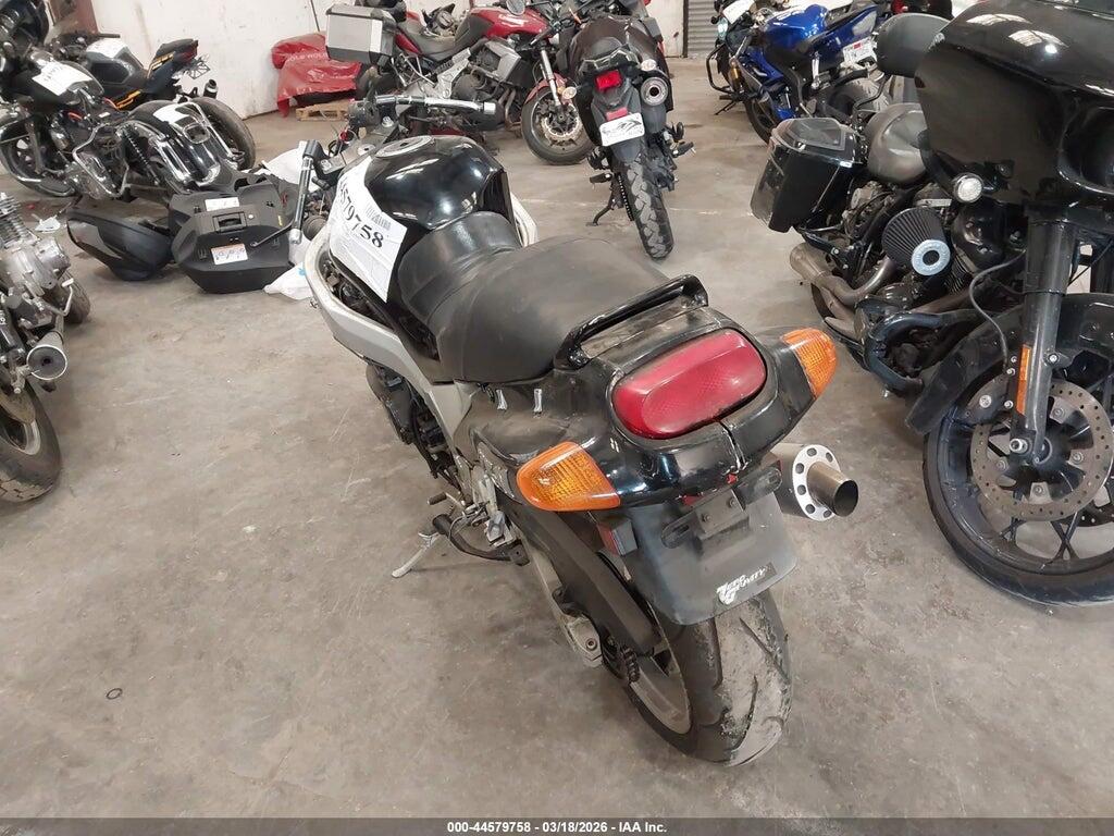 JKAZXBD16RB503111 1994 KAWASAKI ZX1100 photo no. 3
