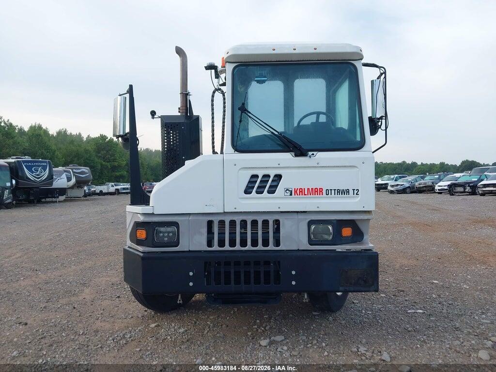11VJ813A9JA000782 2018 KALMAR OTTAWA T2 photo no. 11