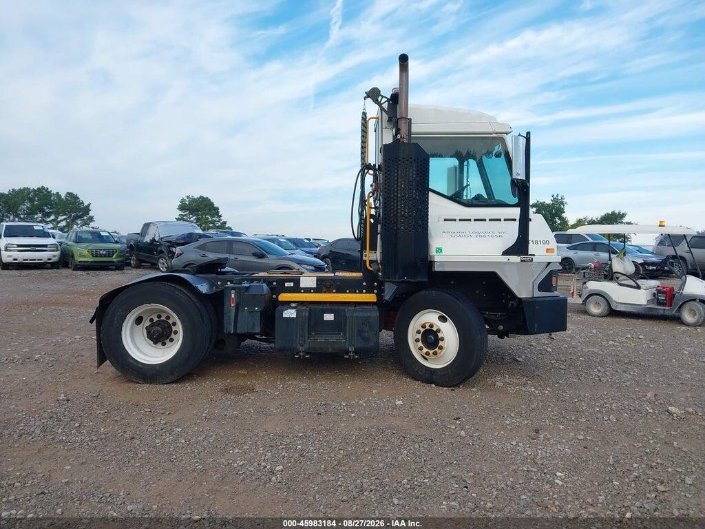 11VJ813A9JA000782 2018 KALMAR OTTAWA T2 photo no. 12