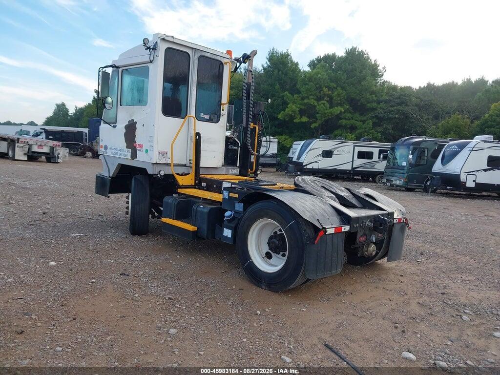 11VJ813A9JA000782 2018 KALMAR OTTAWA T2 photo no. 3