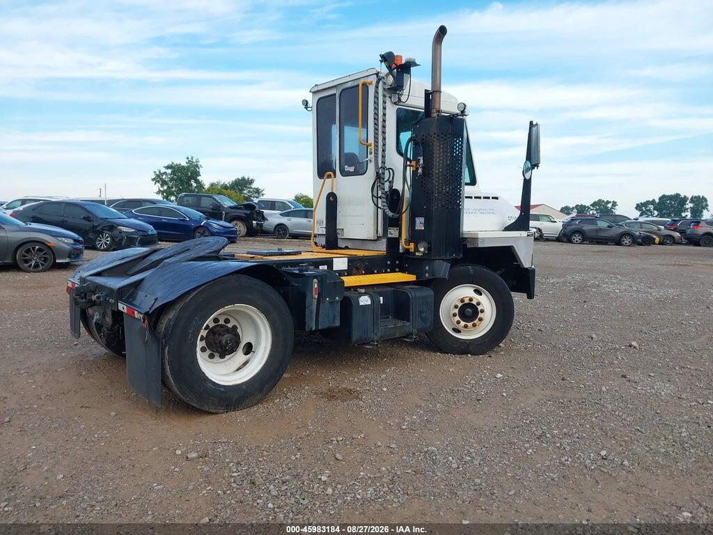 11VJ813A9JA000782 2018 KALMAR OTTAWA T2 photo no. 4