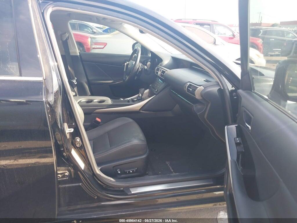 JTHBA1D25G5008596 2016 LEXUS IS 200T photo no. 5