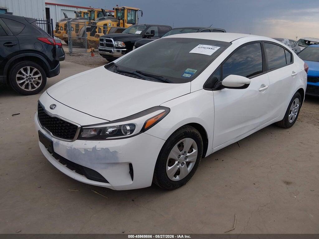 3KPFL4A71JE195359 2018 KIA FORTE photo no. 2
