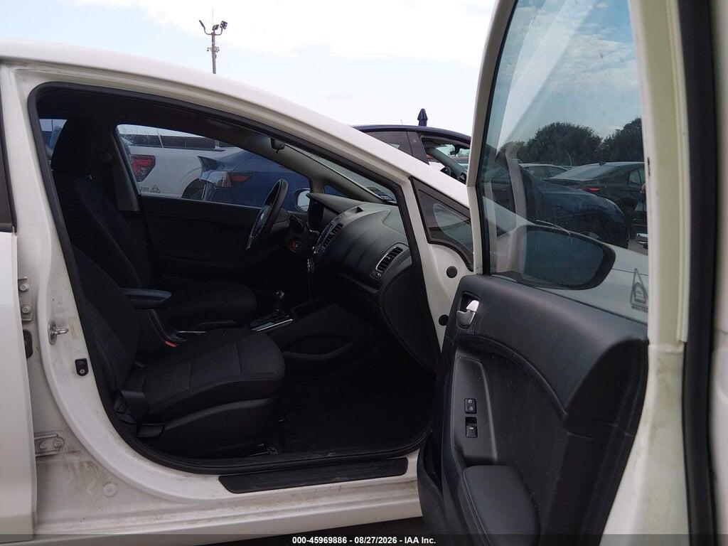 3KPFL4A71JE195359 2018 KIA FORTE photo no. 5