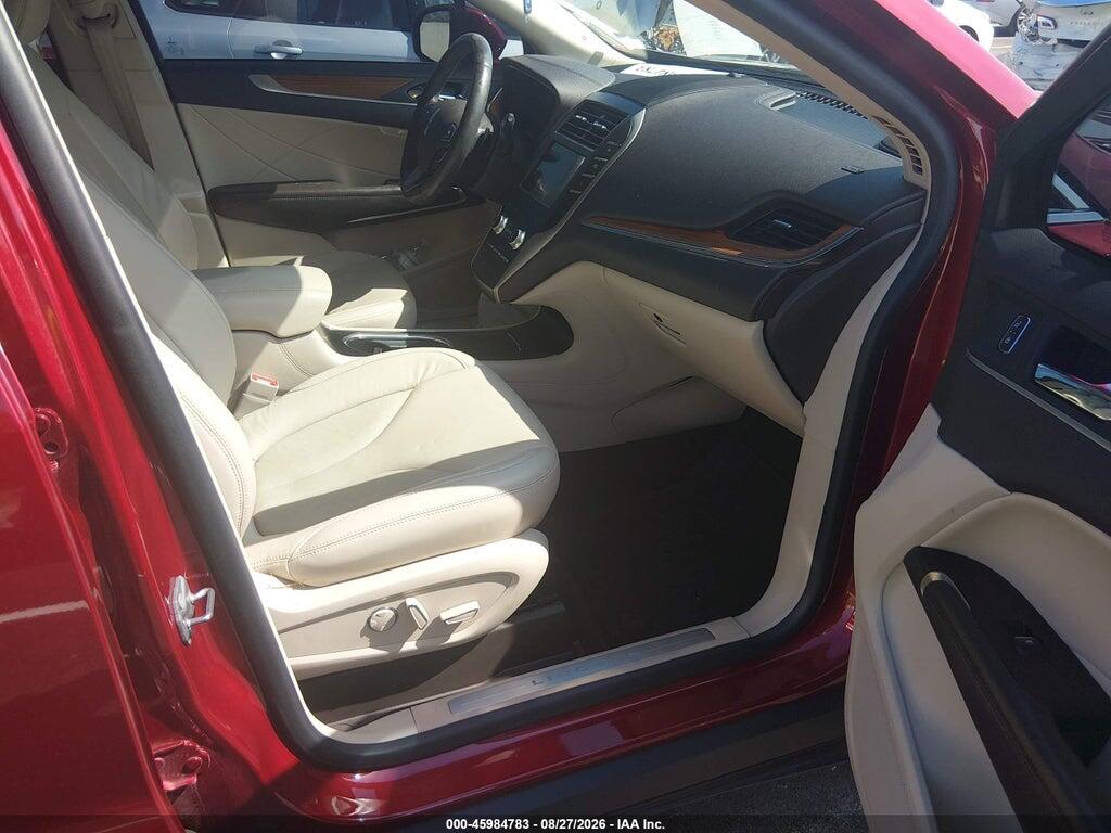 5LMCJ2C95KUL37462 2019 LINCOLN MKC photo no. 5