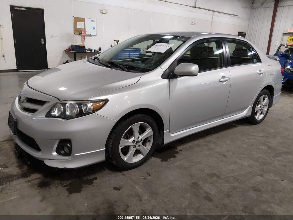 5YFBU4EE4DP080486 2013 TOYOTA COROLLA photo no. 2